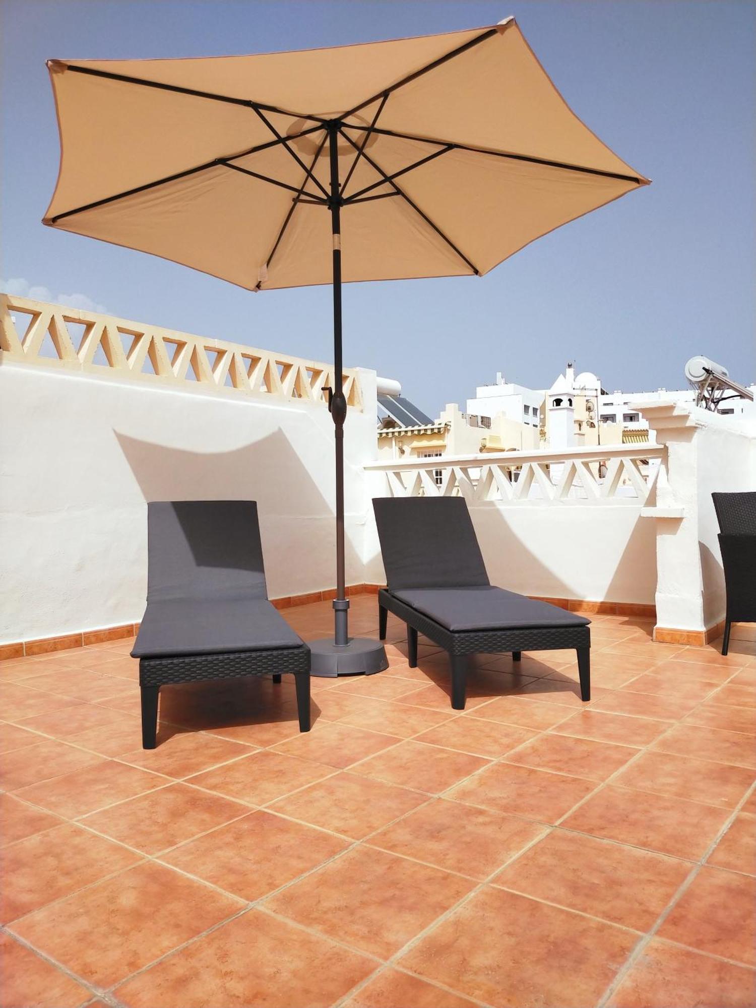 内尔哈Casa Playa, Terraza Y Garaje公寓 外观 照片