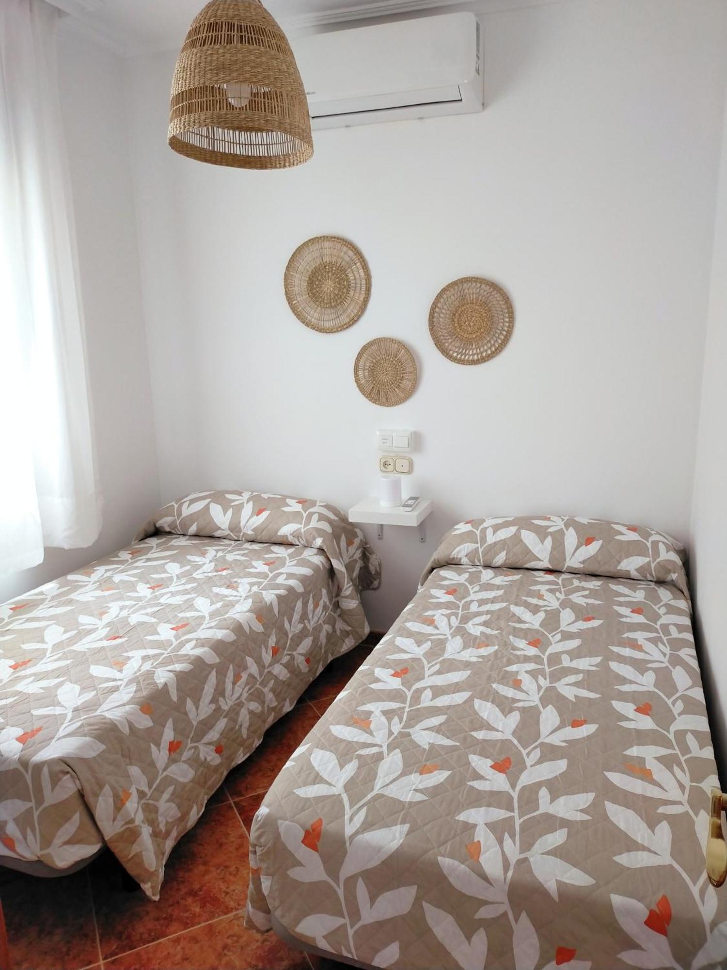 内尔哈Casa Playa, Terraza Y Garaje公寓 外观 照片