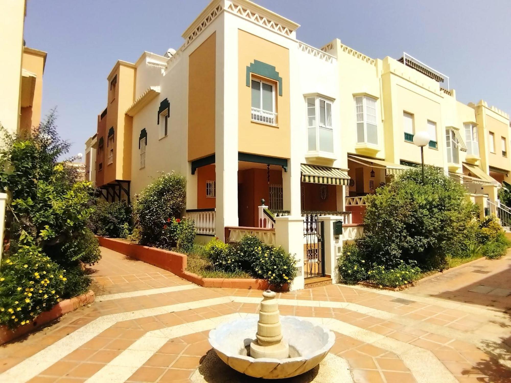 内尔哈Casa Playa, Terraza Y Garaje公寓 外观 照片